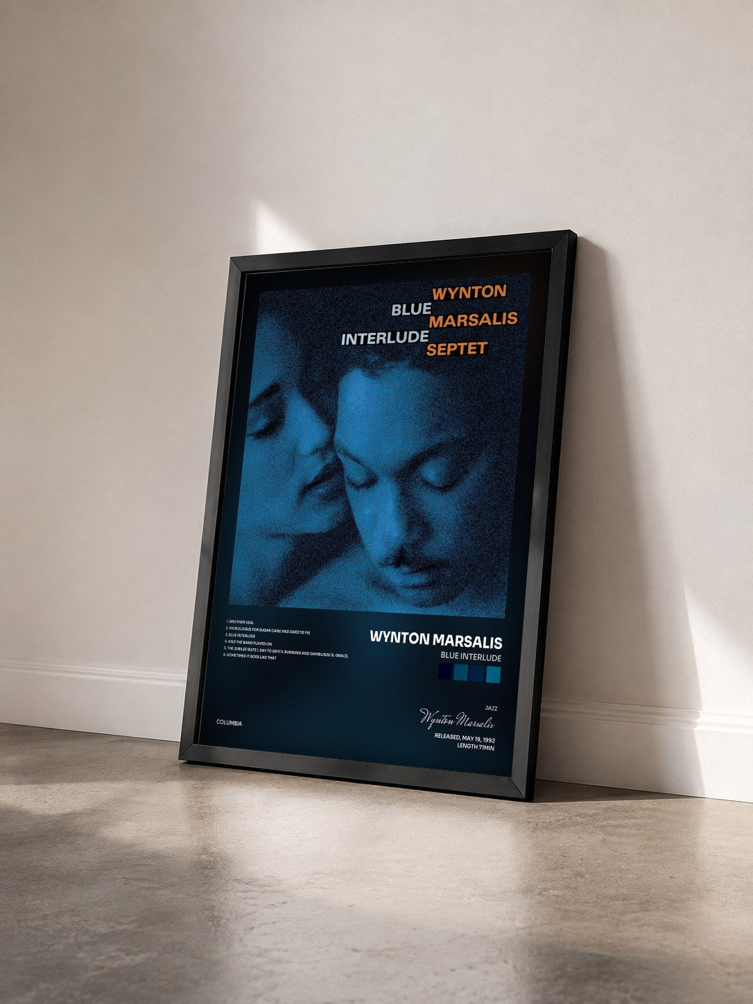 #noir Tableau de l'album Blue Interlude de Wynton Marsalis vu de trois quarts, cadre noir
