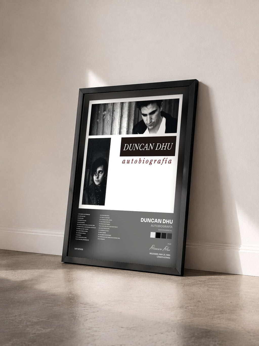 #noir Tableau de l'album Autobiografía (Edición especial) de Duncan Dhu vu de trois quarts, cadre noir