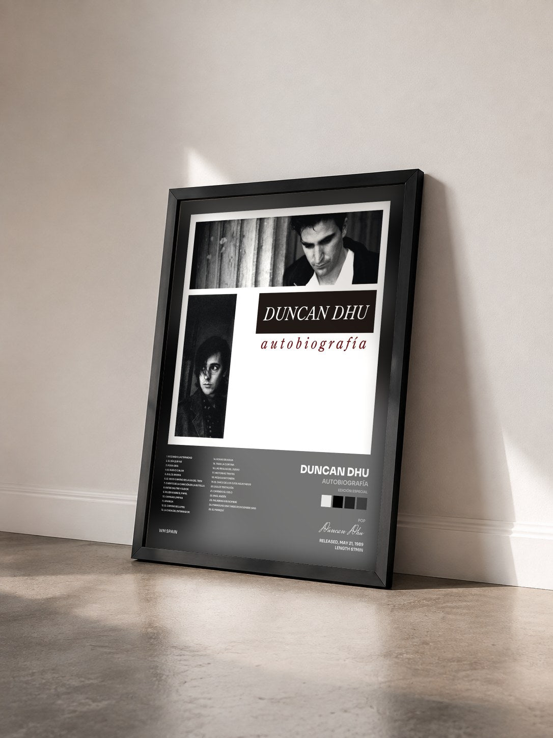 #noir Tableau de l'album Autobiografía (Edición especial) de Duncan Dhu vu de trois quarts, cadre noir