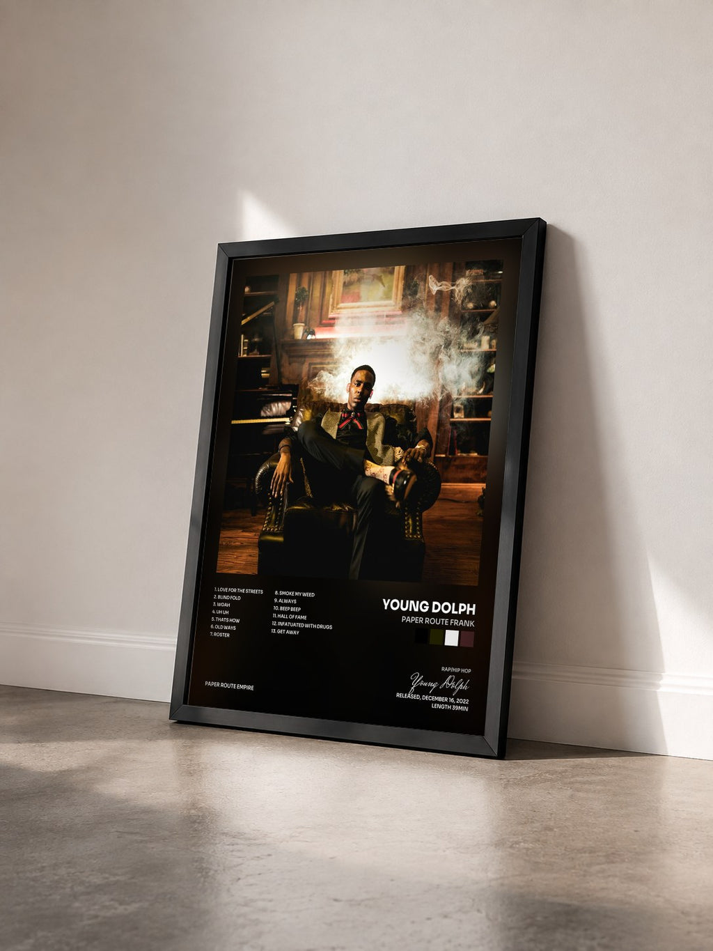 #noir Tableau de l'album Paper Route Frank de Young Dolph vu de trois quarts, cadre noir