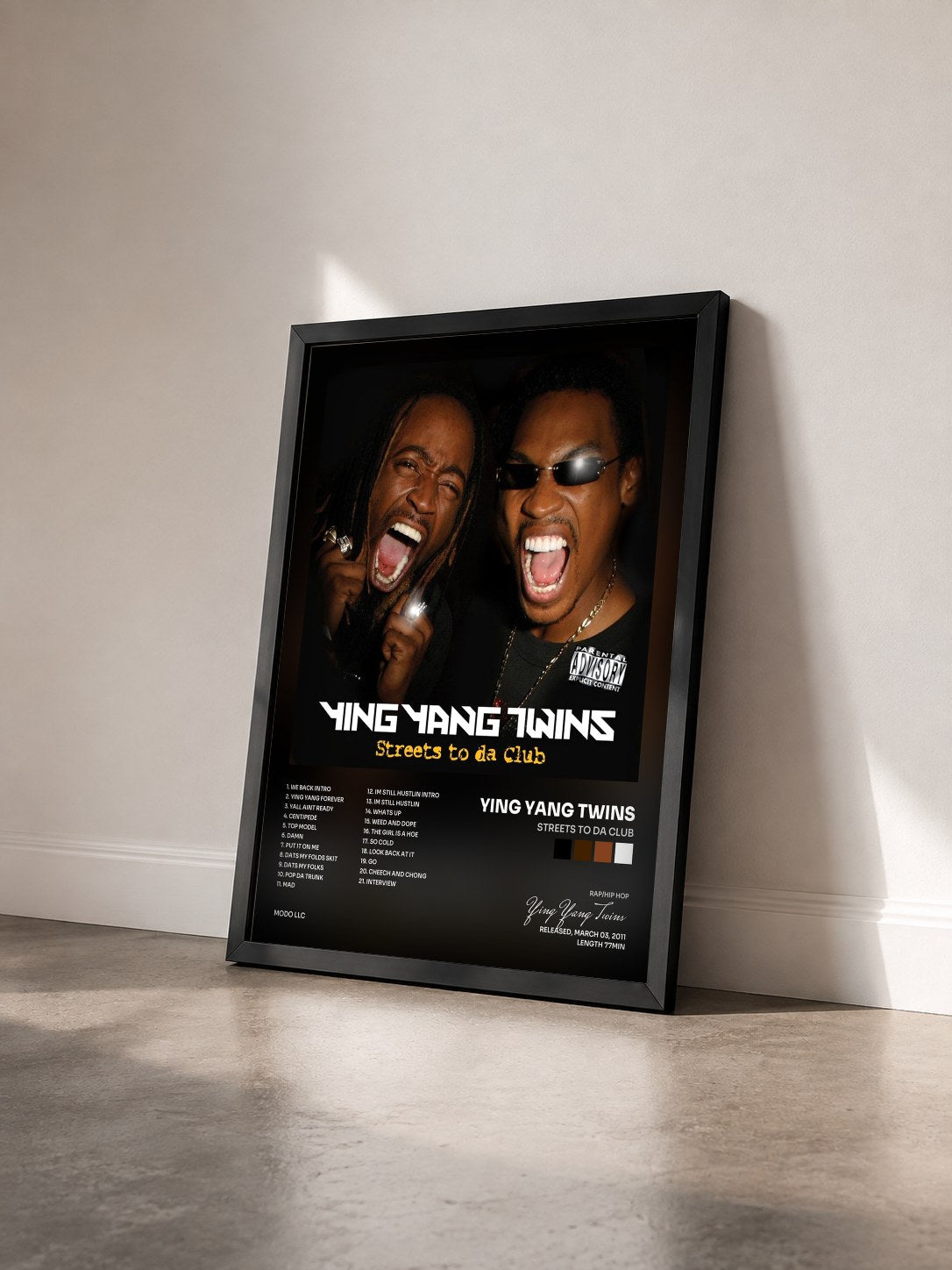 #noir Tableau de l'album Streets To Da Club de Ying Yang Twins vu de trois quarts, cadre noir