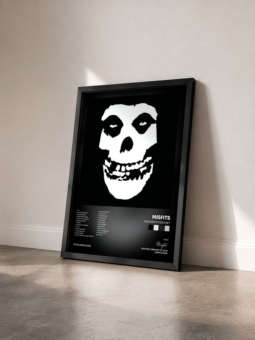 #noir Tableau de l'album The Misfits Box Set de Misfits vu de trois quarts, cadre noir