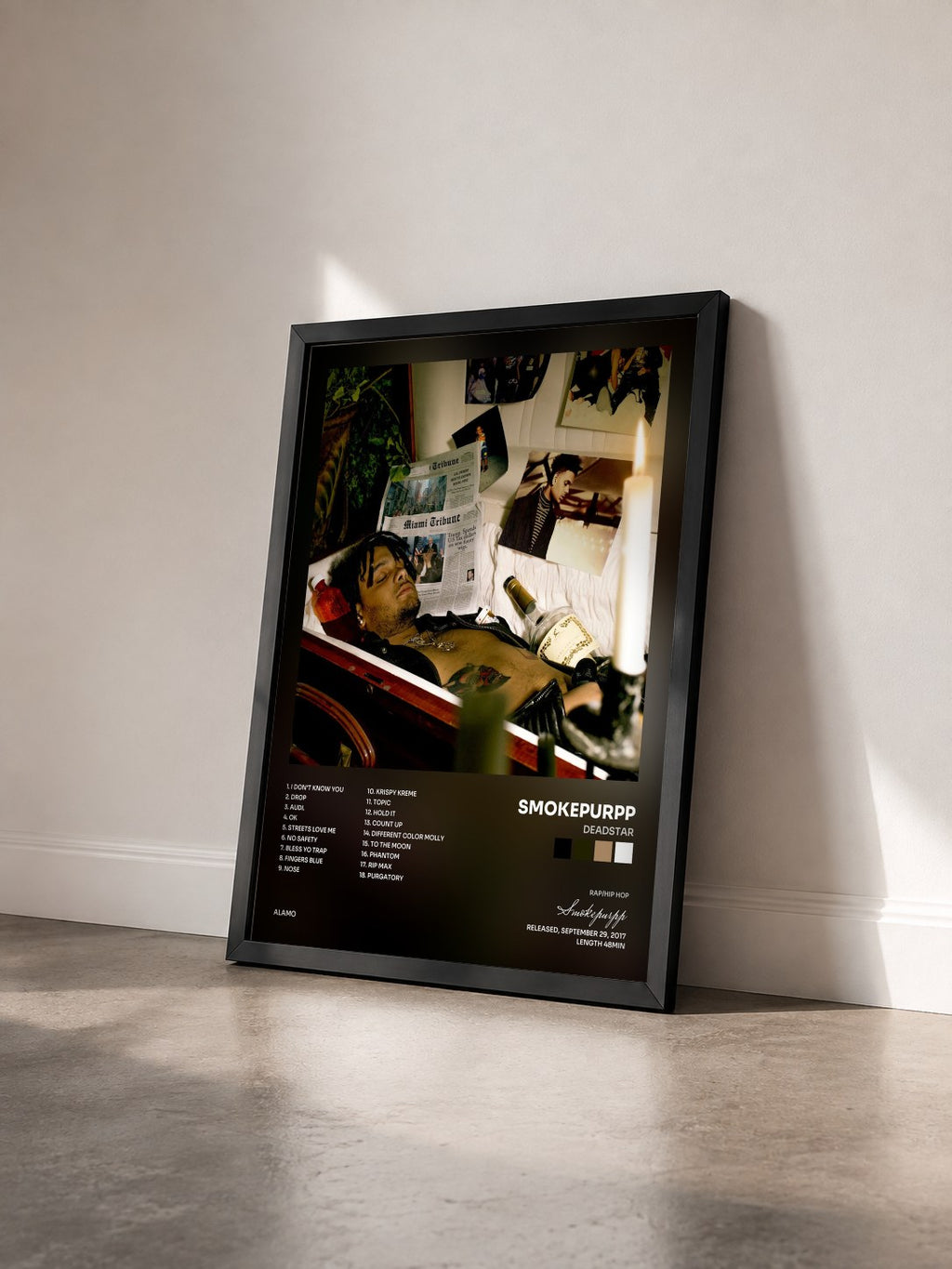 #noir Tableau de l'album Deadstar de Smokepurpp vu de trois quarts, cadre noir
