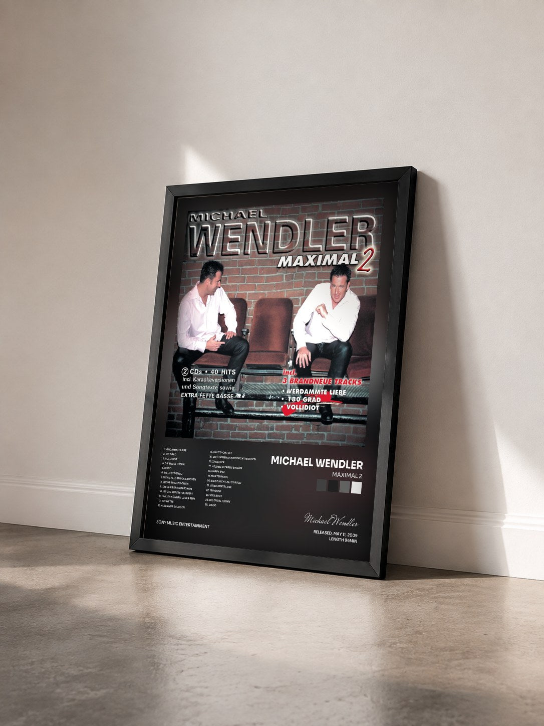 #noir Tableau de l'album Maximal 2 de Michael Wendler vu de trois quarts, cadre noir