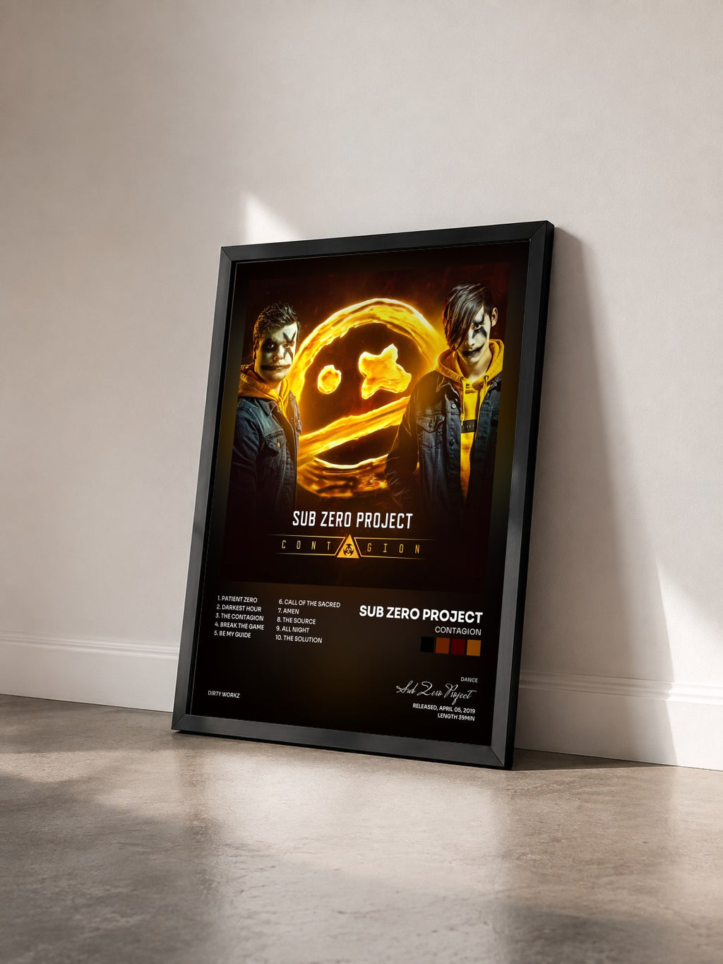 #noir Tableau de l'album Contagion de Sub Zero Project vu de trois quarts, cadre noir