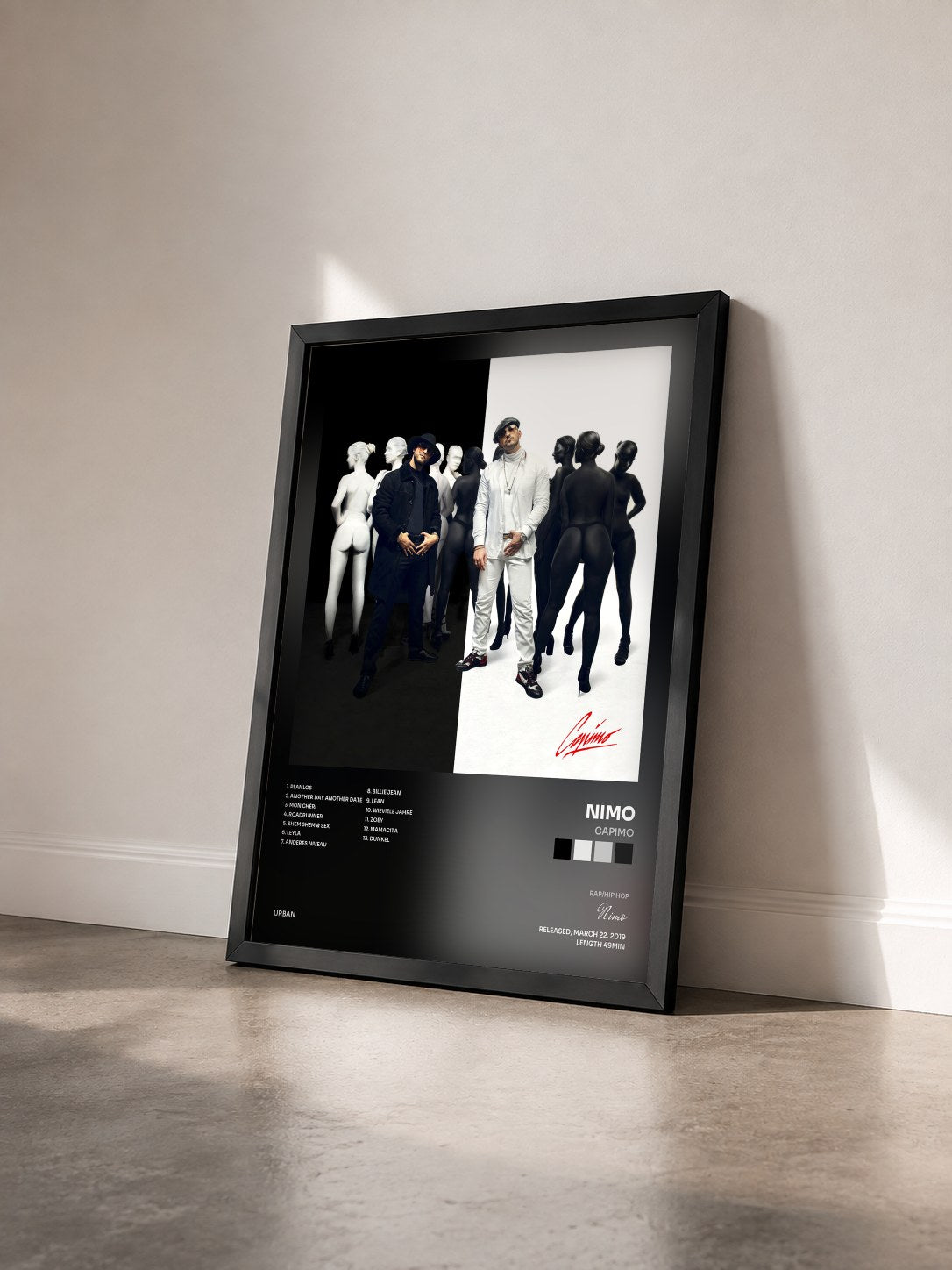 #noir Tableau de l'album Capimo de Nimo vu de trois quarts, cadre noir