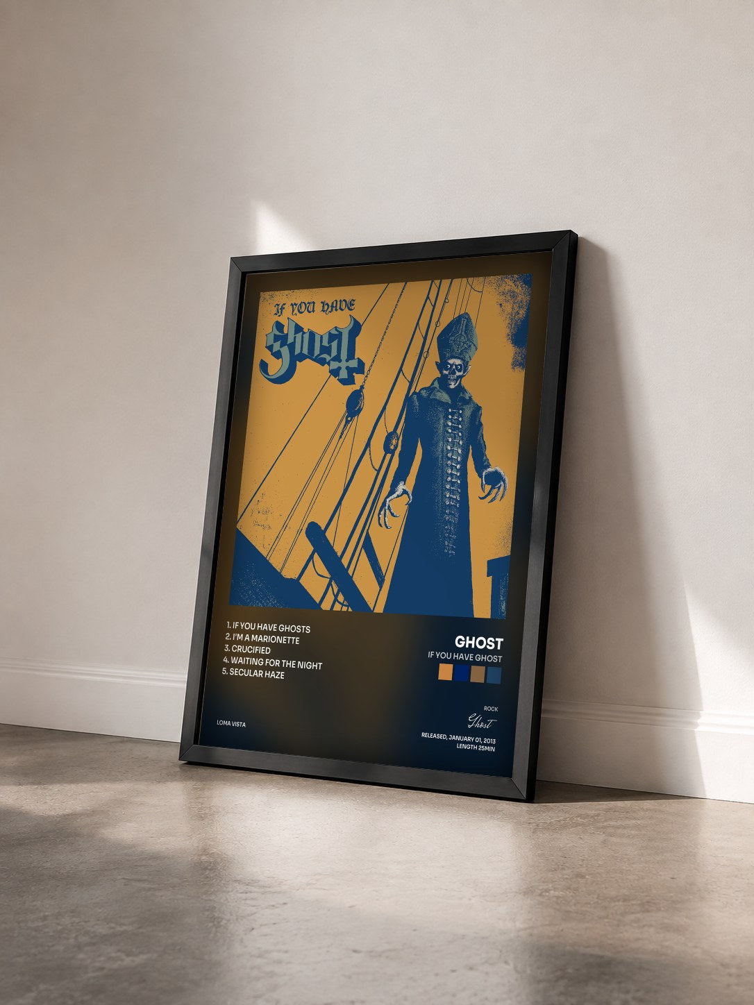 #noir Tableau de l'album If You Have Ghost de Ghost vu de trois quarts, cadre noir