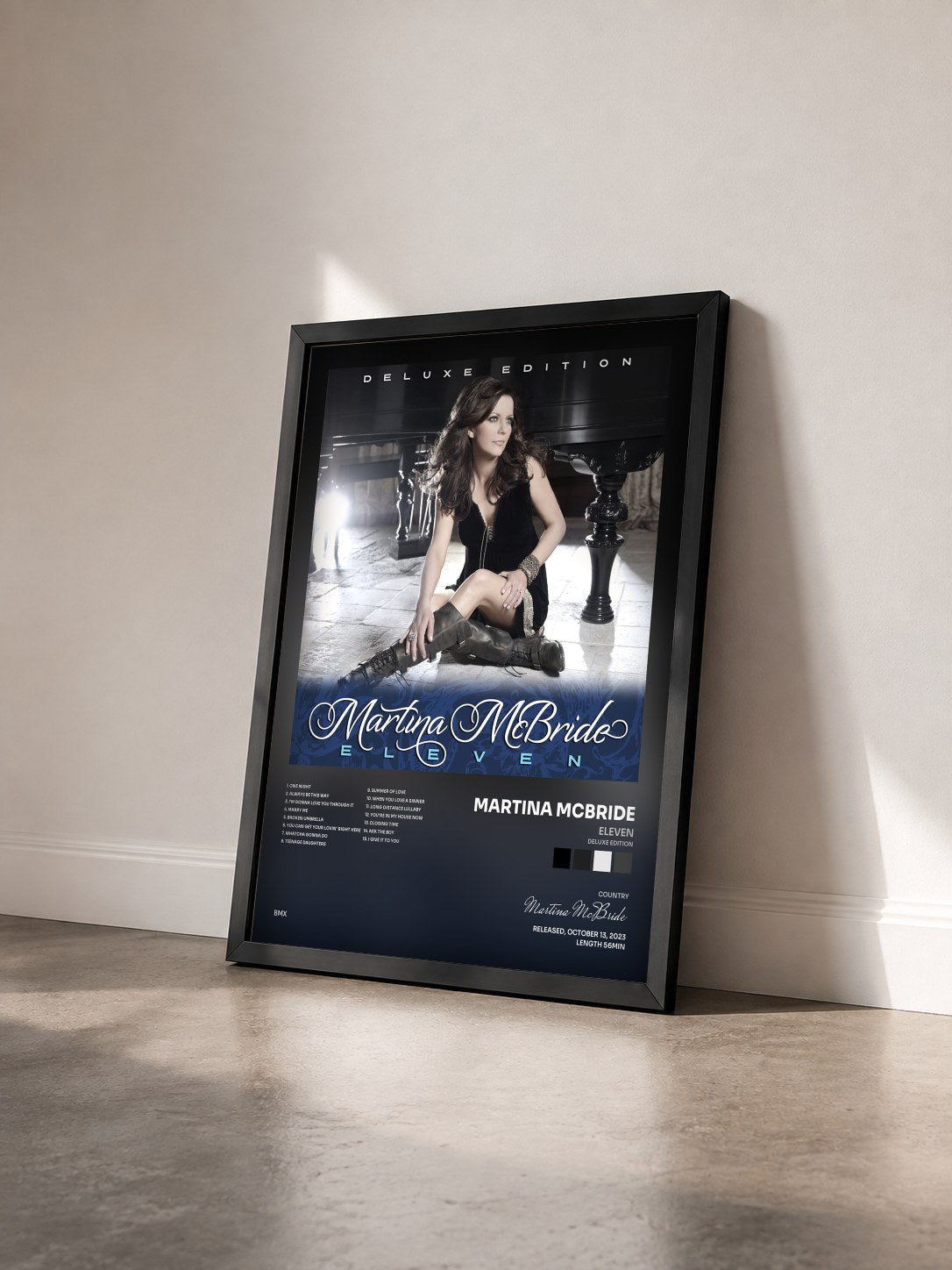 #noir Tableau de l'album Eleven (Deluxe Edition) de Martina McBride vu de trois quarts, cadre noir