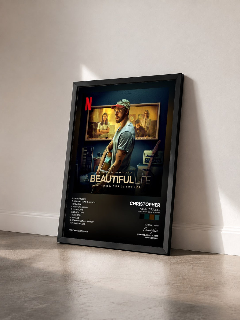 #noir Tableau de l'album A Beautiful Life (Music From The Netflix Film) de Christopher vu de trois quarts, cadre noir