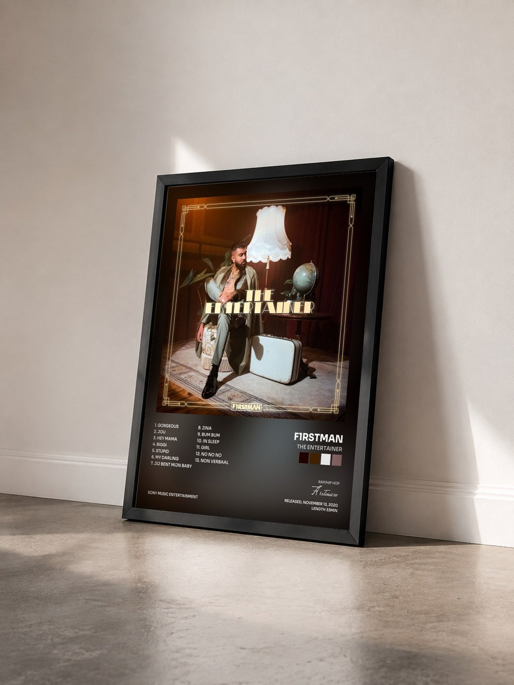 #noir Tableau de l'album The Entertainer de F1rstman vu de trois quarts, cadre noir