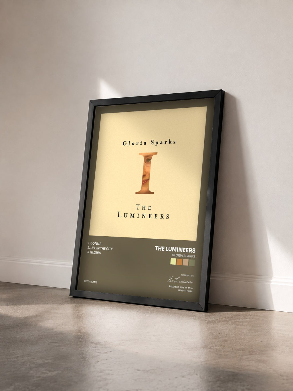 #noir Tableau de l'album Gloria Sparks de The Lumineers vu de trois quarts, cadre noir