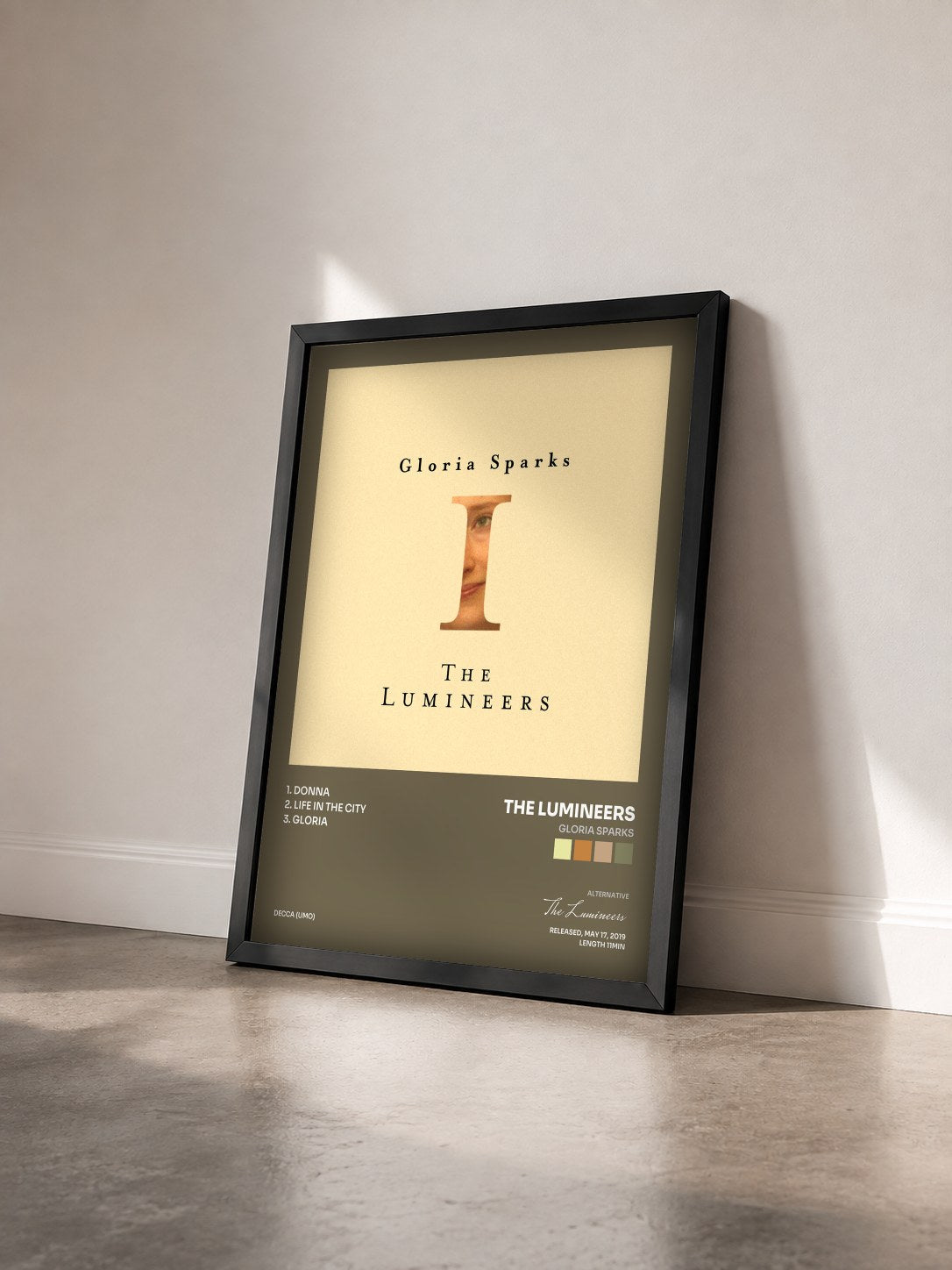 #noir Tableau de l'album Gloria Sparks de The Lumineers vu de trois quarts, cadre noir