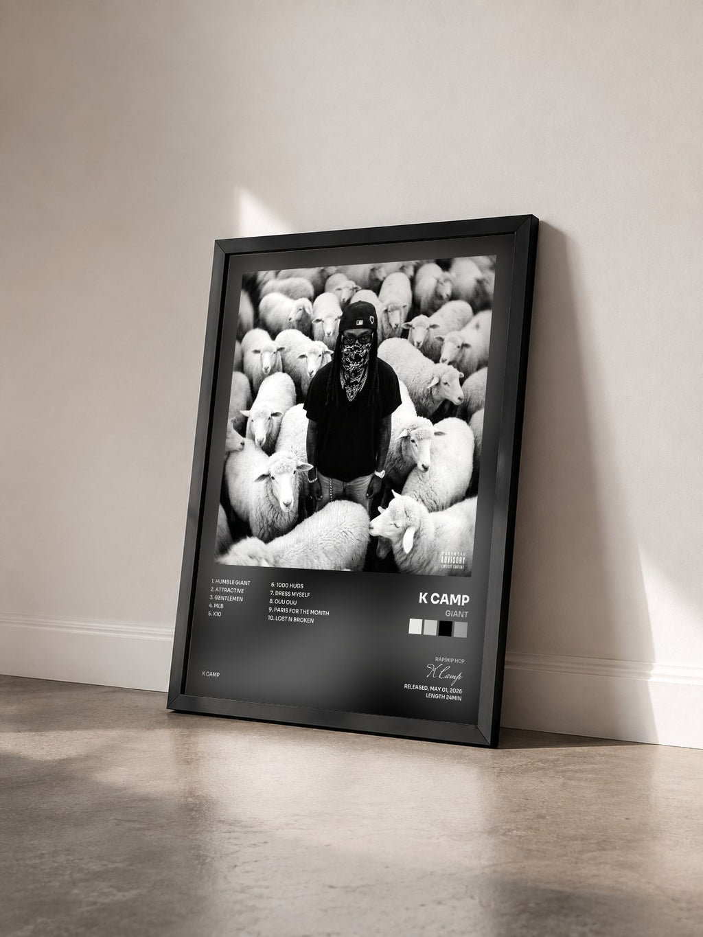 #noir Tableau de l'album GIANT de K Camp vu de trois quarts, cadre noir