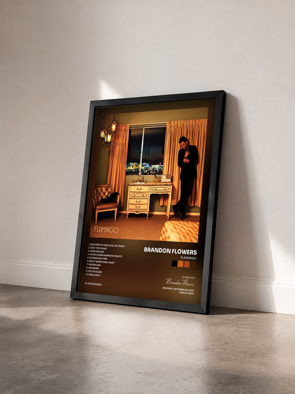 #noir Tableau de l'album Flamingo de Brandon Flowers vu de trois quarts, cadre noir
