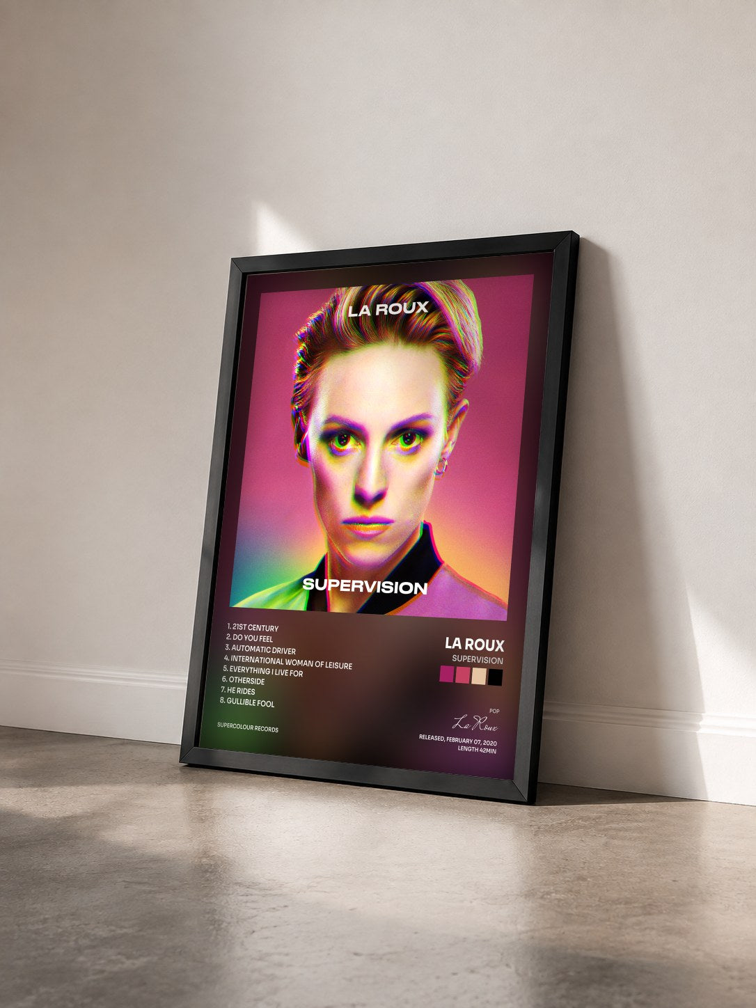 #noir Tableau de l'album Supervision de La Roux vu de trois quarts, cadre noir
