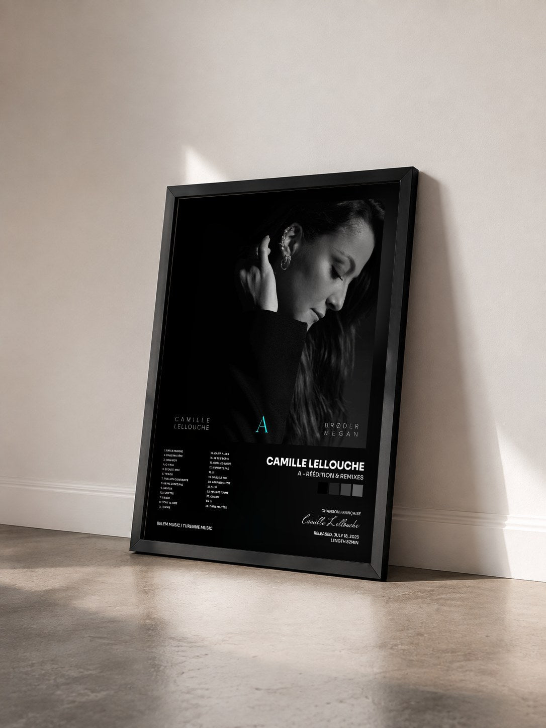 #noir Tableau de l'album A - RÉÉDITION & REMIXES de Camille Lellouche vu de trois quarts, cadre noir