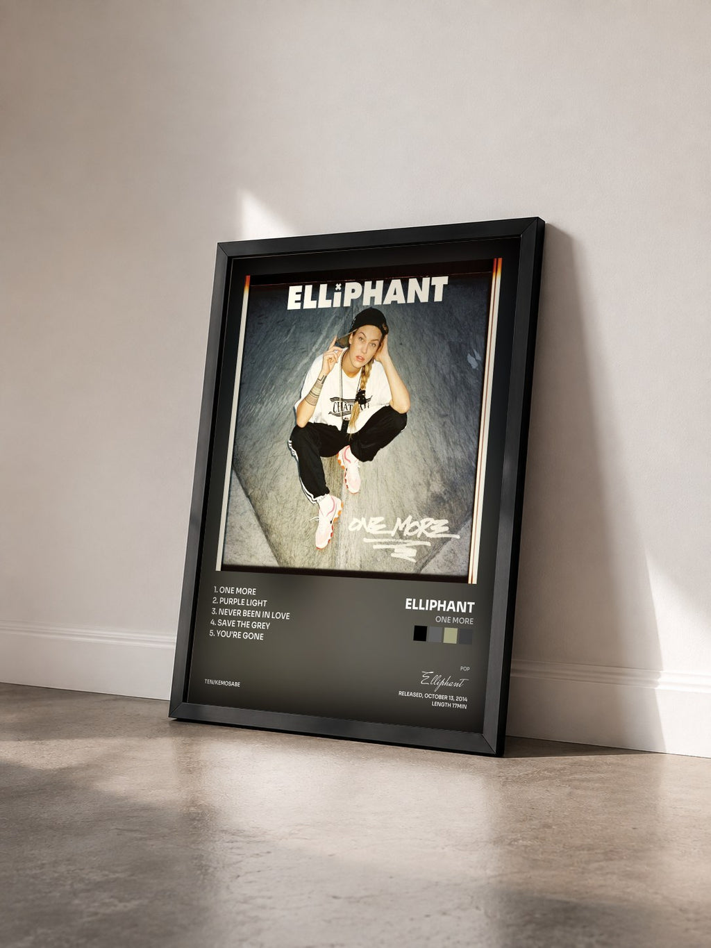 #noir Tableau de l'album One More de Elliphant vu de trois quarts, cadre noir
