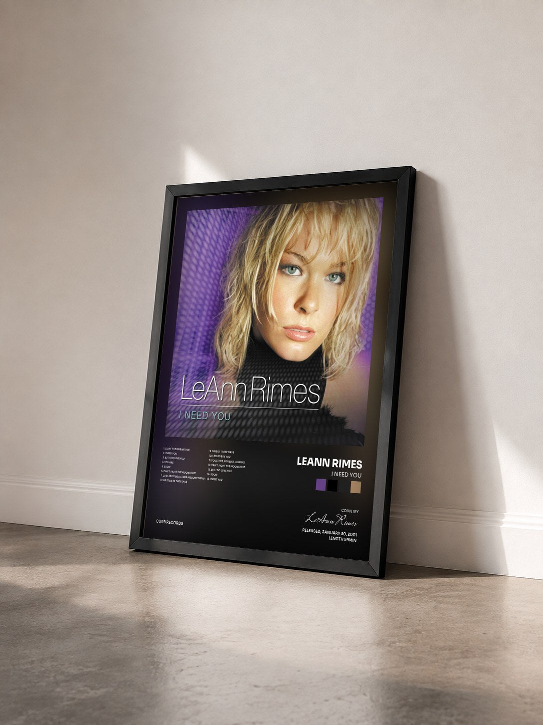 #noir Tableau de l'album I Need You de LeAnn Rimes vu de trois quarts, cadre noir