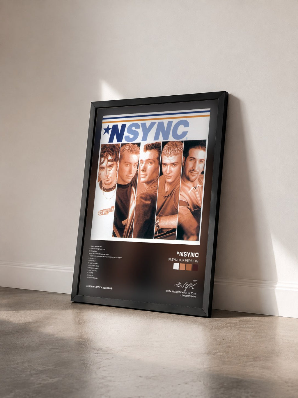 #noir Tableau de l'album 'N Sync UK Version de *NSYNC vu de trois quarts, cadre noir