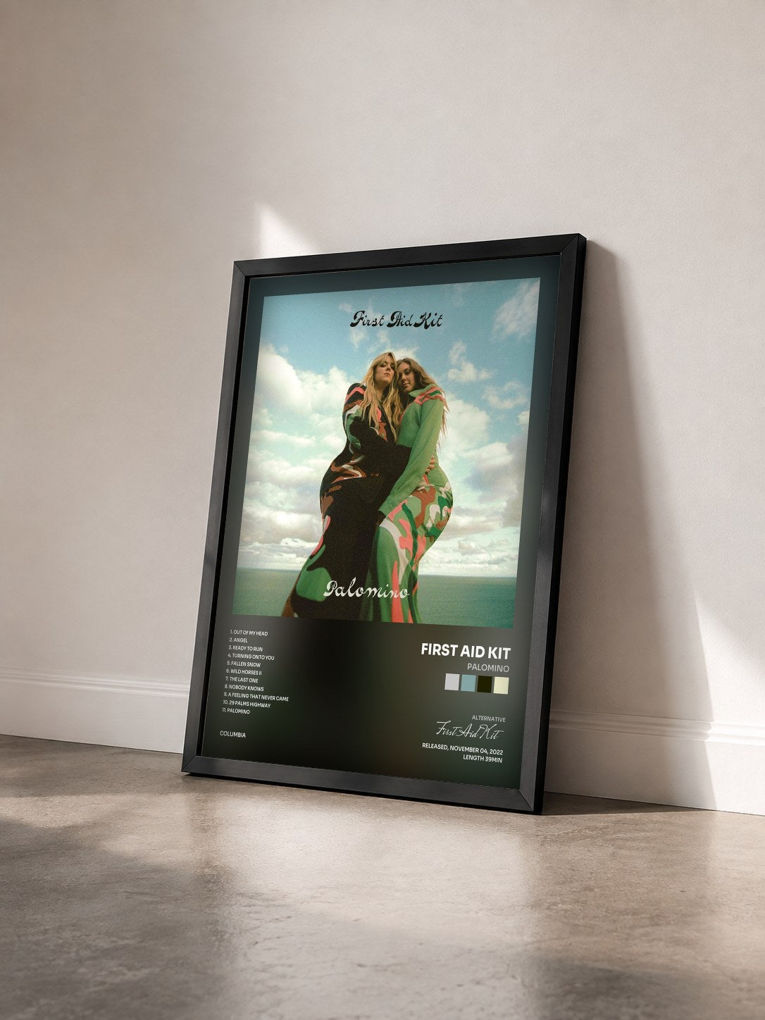 #noir Tableau de l'album Palomino de First Aid Kit vu de trois quarts, cadre noir