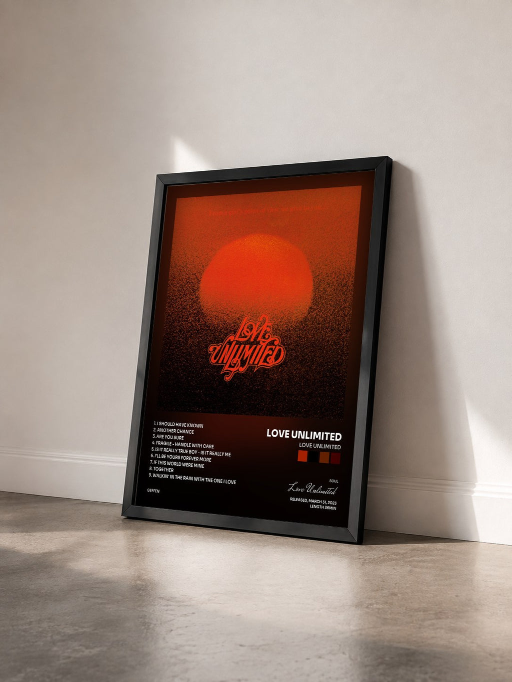 #noir Tableau de l'album Love Unlimited de Love Unlimited vu de trois quarts, cadre noir
