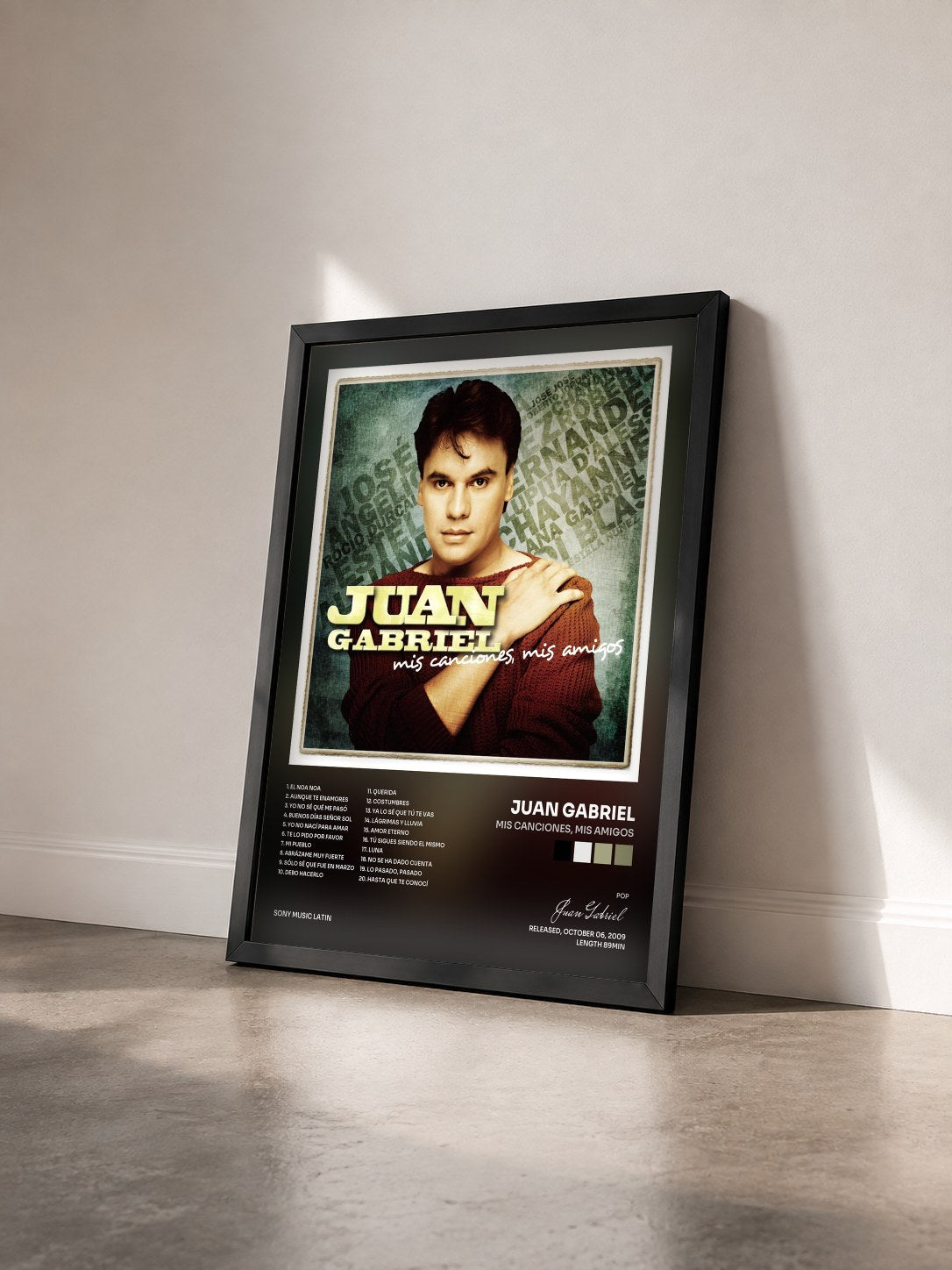 #noir Tableau de l'album Mis Canciones, Mis Amigos de Juan Gabriel vu de trois quarts, cadre noir