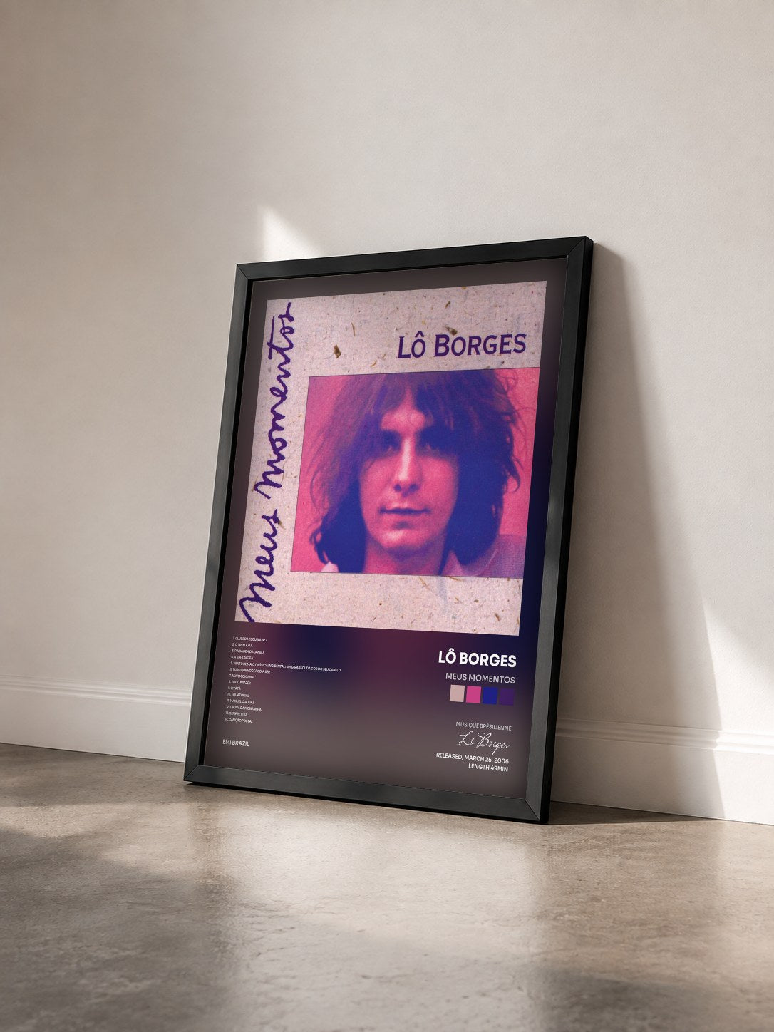 #noir Tableau de l'album Meus Momentos de Lô Borges vu de trois quarts, cadre noir