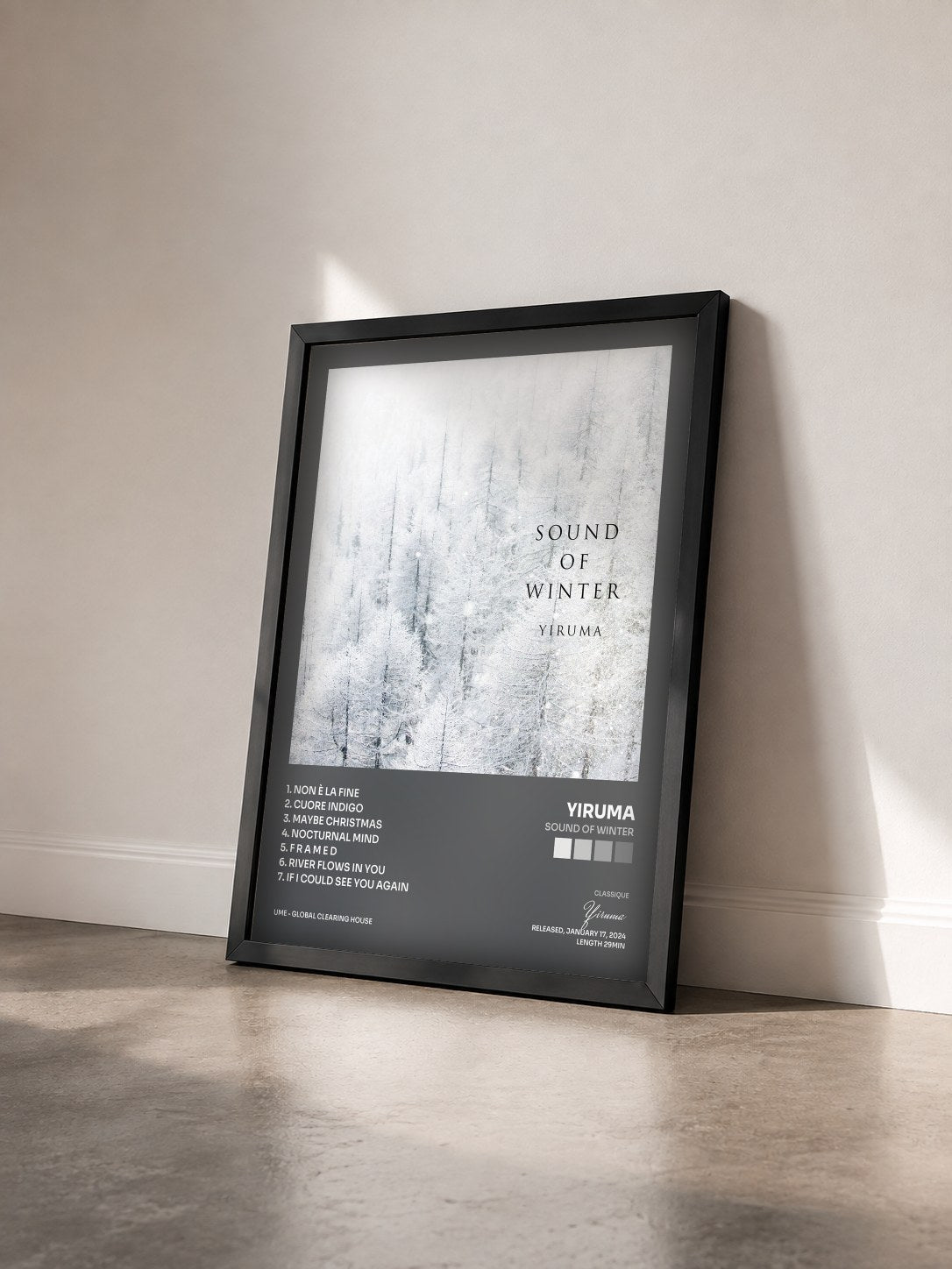 #noir Tableau de l'album Sound Of Winter de Yiruma vu de trois quarts, cadre noir