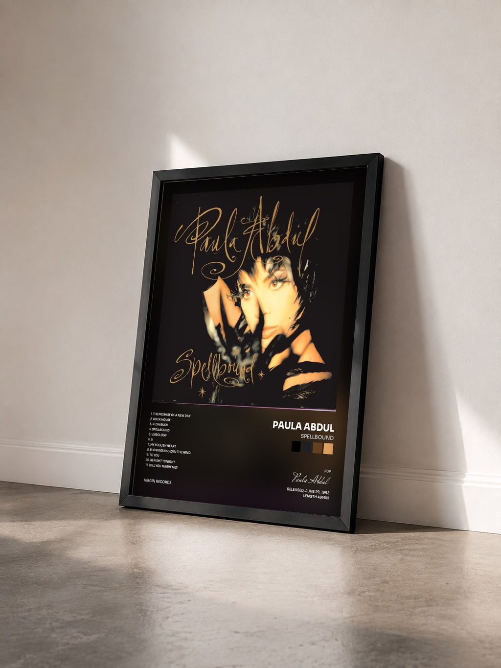 #noir Tableau de l'album Spellbound de Paula Abdul vu de trois quarts, cadre noir