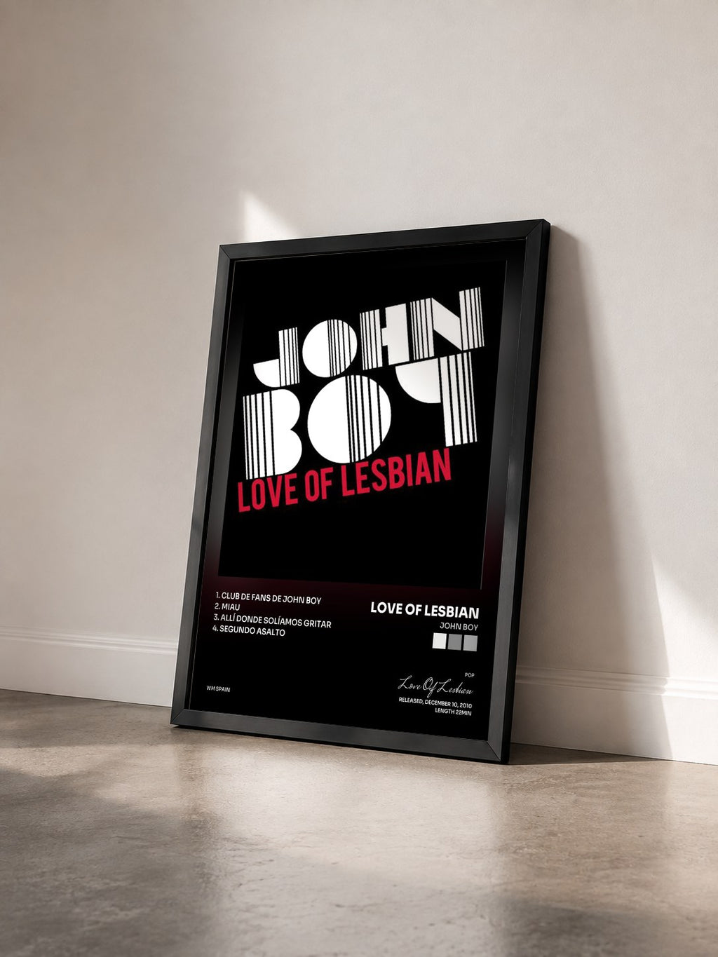 #noir Tableau de l'album John boy de Love Of Lesbian vu de trois quarts, cadre noir