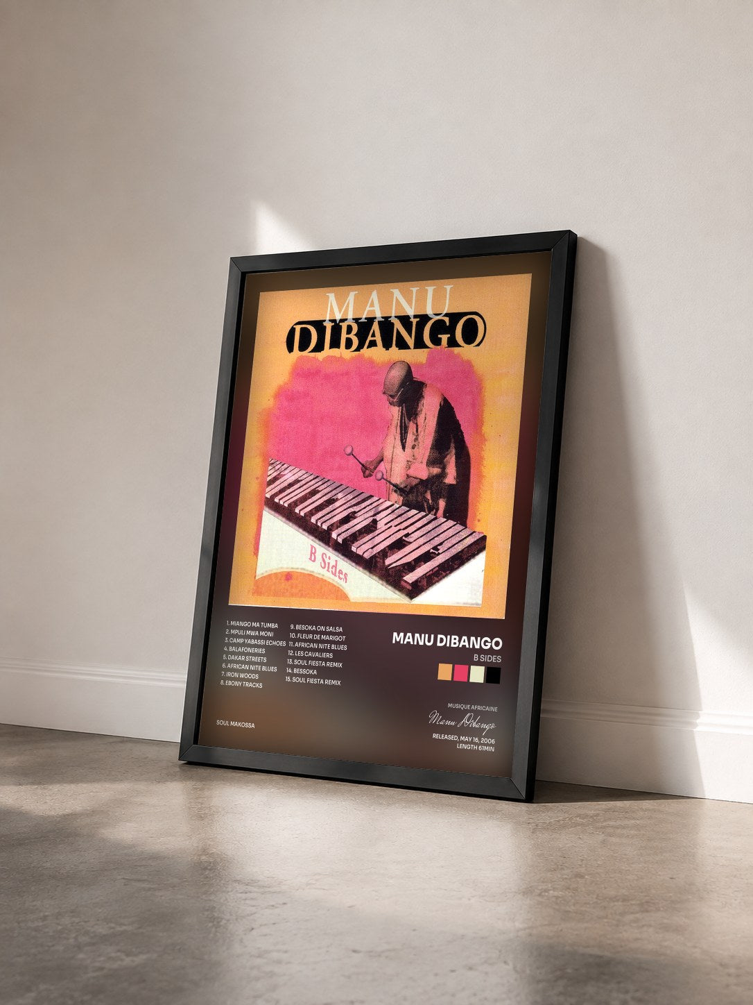 #noir Tableau de l'album B Sides de Manu Dibango vu de trois quarts, cadre noir