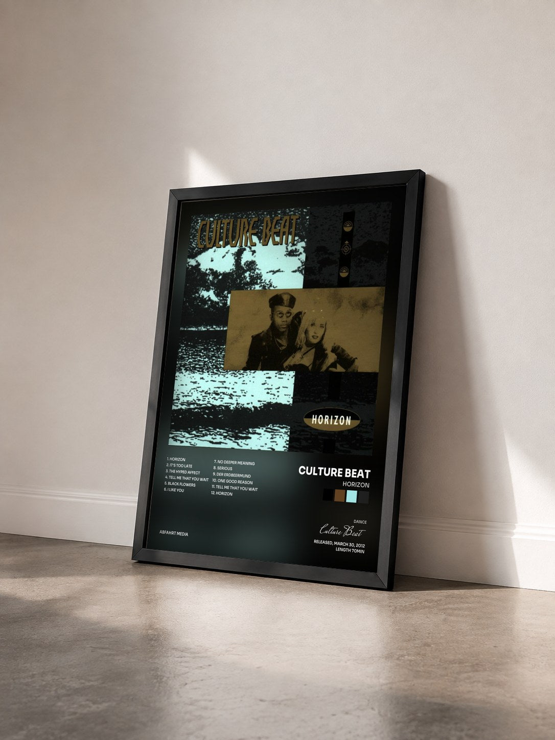 #noir Tableau de l'album Horizon de Culture Beat vu de trois quarts, cadre noir