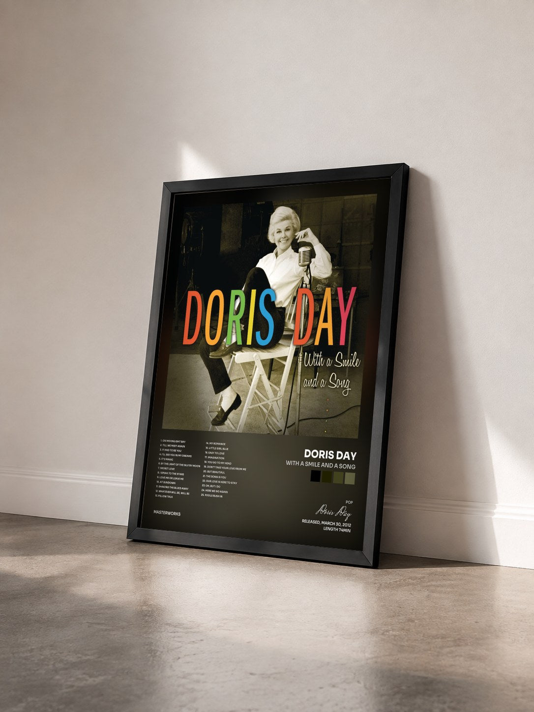 #noir Tableau de l'album With A Smile And A Song de Doris Day vu de trois quarts, cadre noir