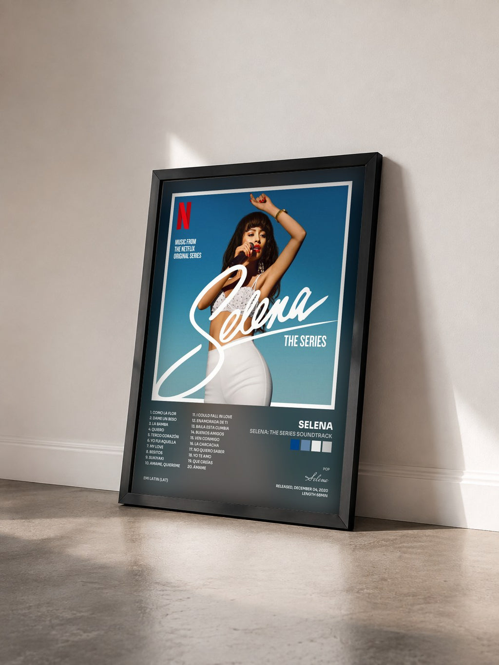 #noir Tableau de l'album Selena: The Series Soundtrack de Selena vu de trois quarts, cadre noir