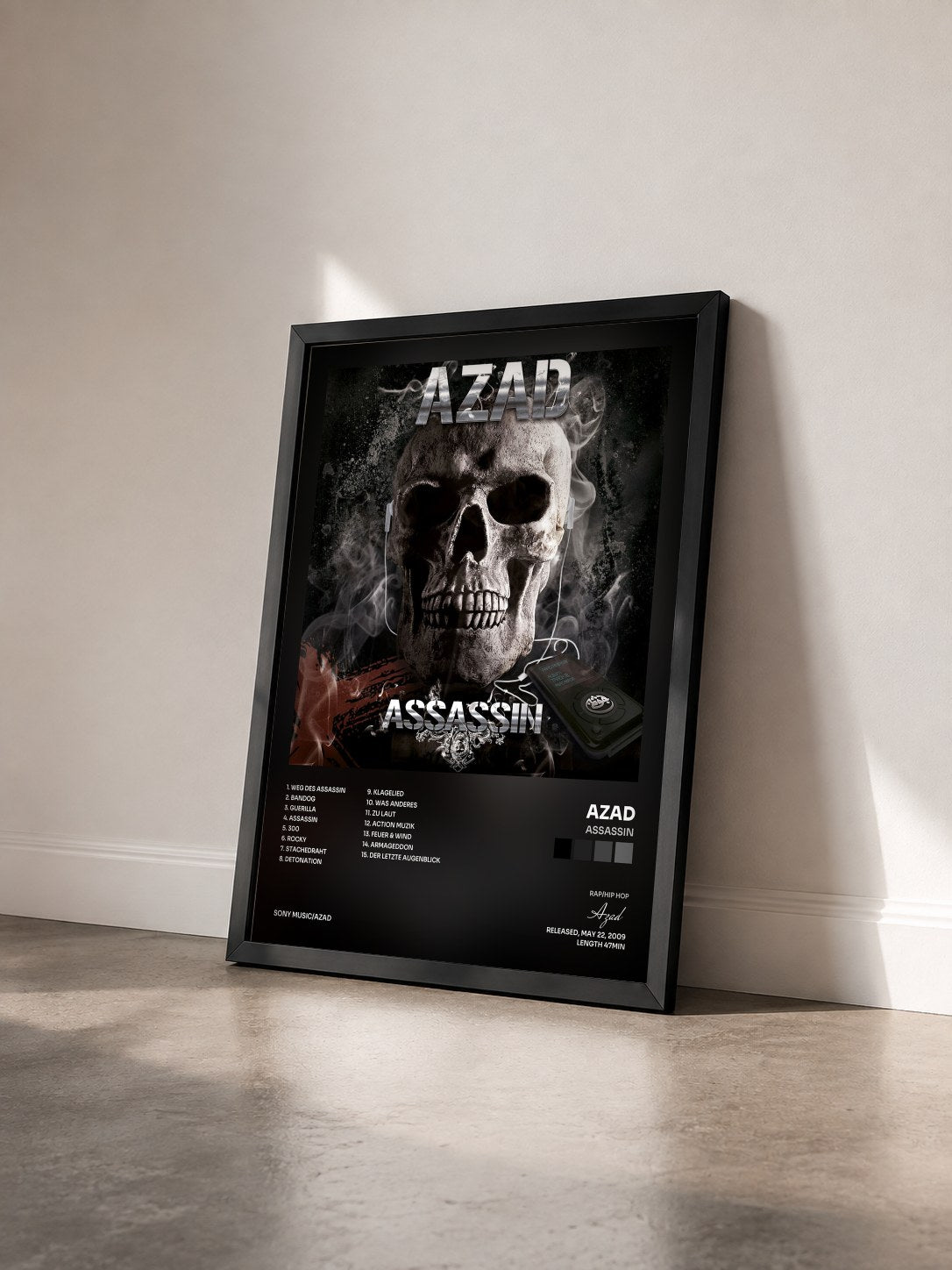 #noir Tableau de l'album Assassin de Azad vu de trois quarts, cadre noir