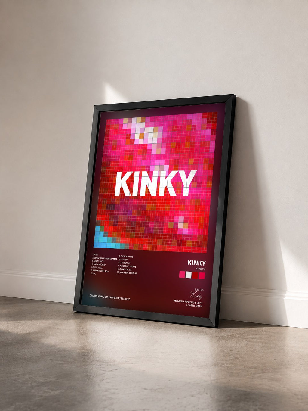 #noir Tableau de l'album Kinky de Kinky vu de trois quarts, cadre noir
