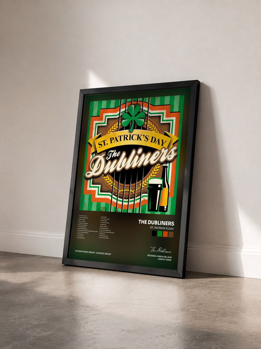 #noir Tableau de l'album St. Patrick's Day de The Dubliners vu de trois quarts, cadre noir