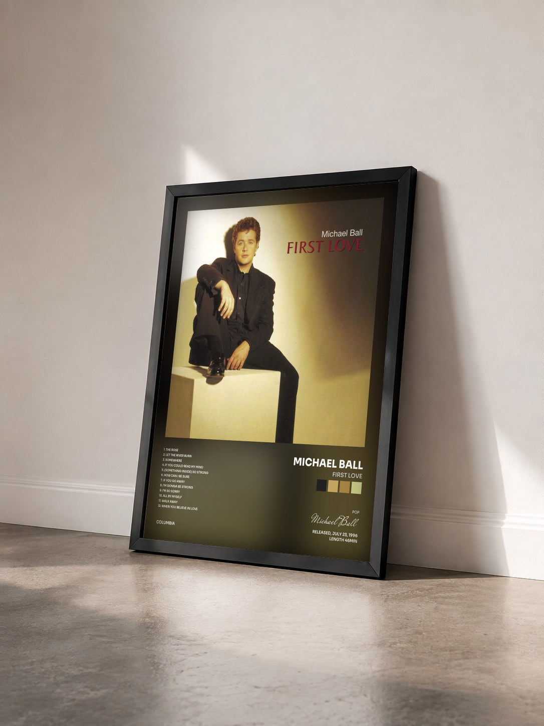 #noir Tableau de l'album First Love de Michael Ball vu de trois quarts, cadre noir