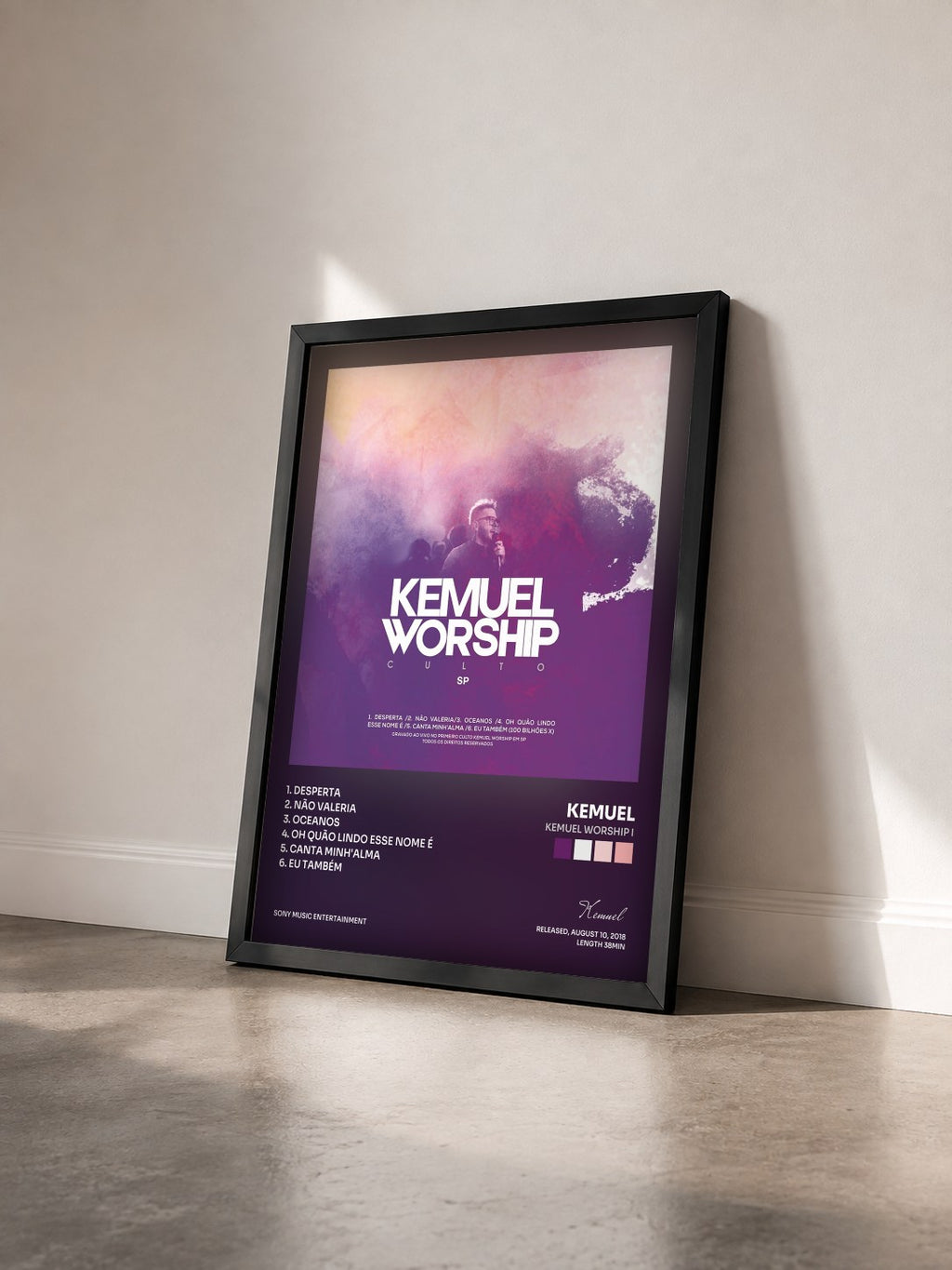 #noir Tableau de l'album Kemuel Worship I de Kemuel vu de trois quarts, cadre noir