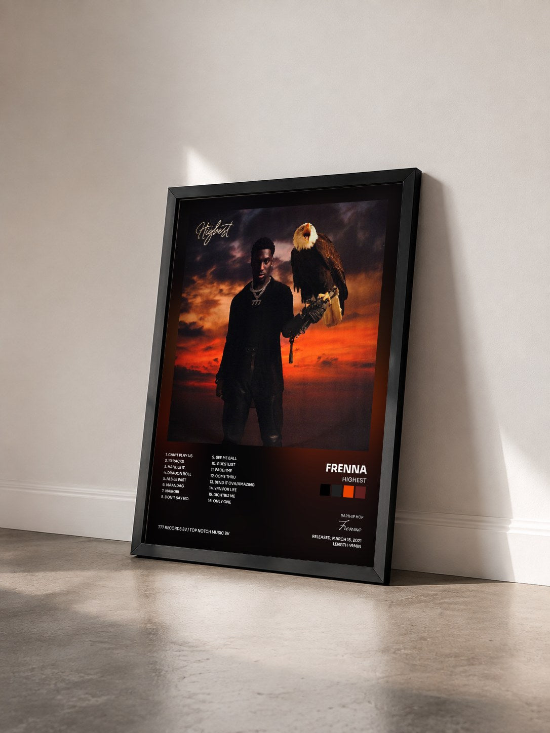 #noir Tableau de l'album Highest de Frenna vu de trois quarts, cadre noir