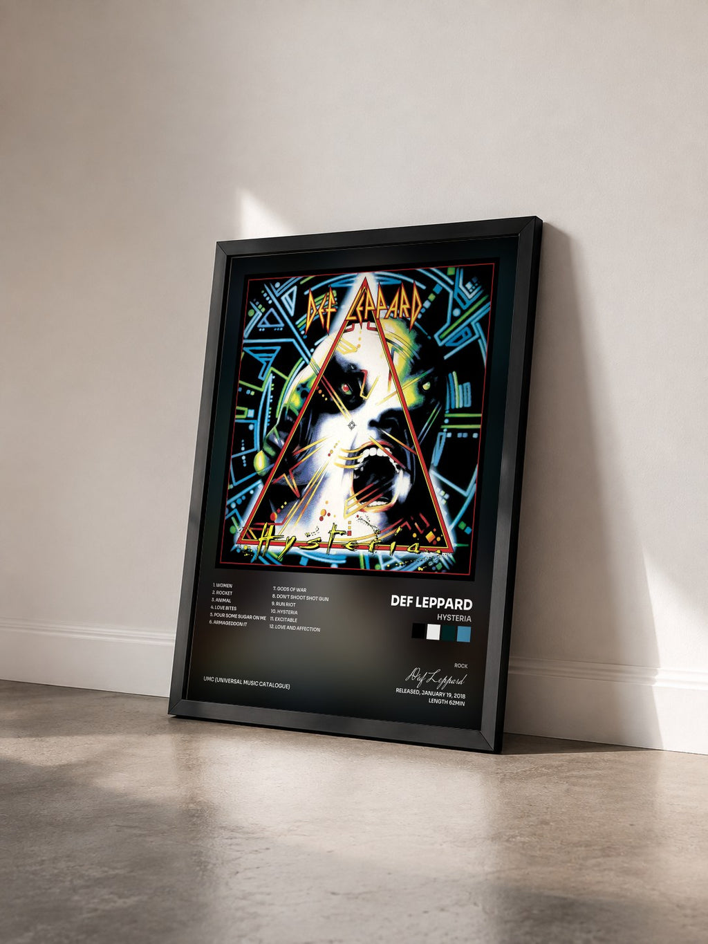 #noir Tableau de l'album Hysteria de Def Leppard vu de trois quarts, cadre noir