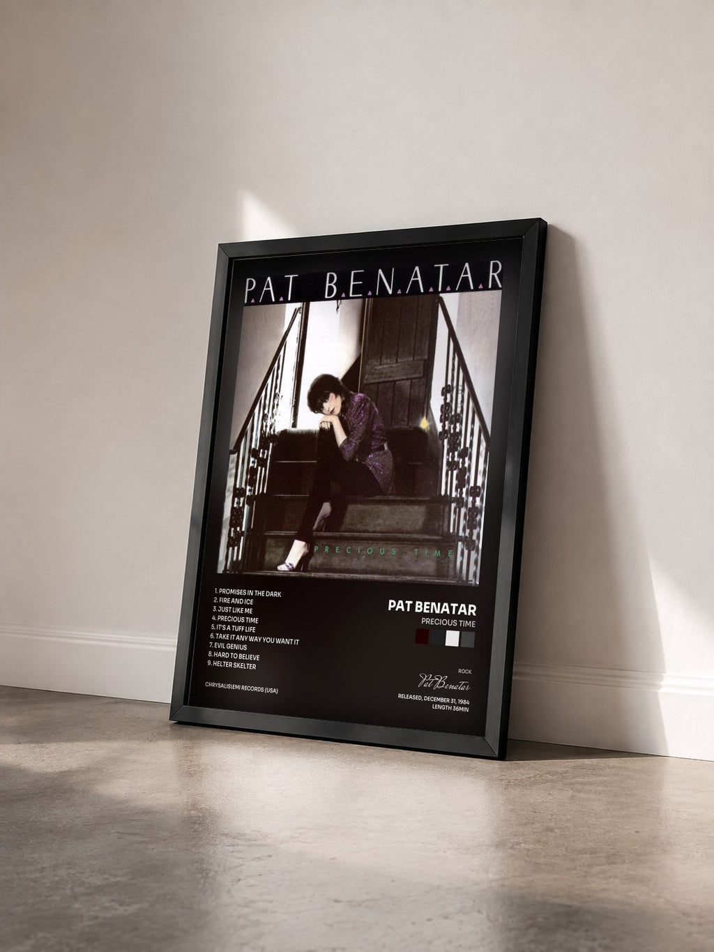 #noir Tableau de l'album Precious Time de Pat Benatar vu de trois quarts, cadre noir