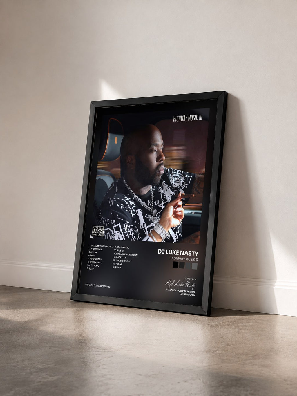 #noir Tableau de l'album Highway Music 3 de DJ Luke Nasty vu de trois quarts, cadre noir