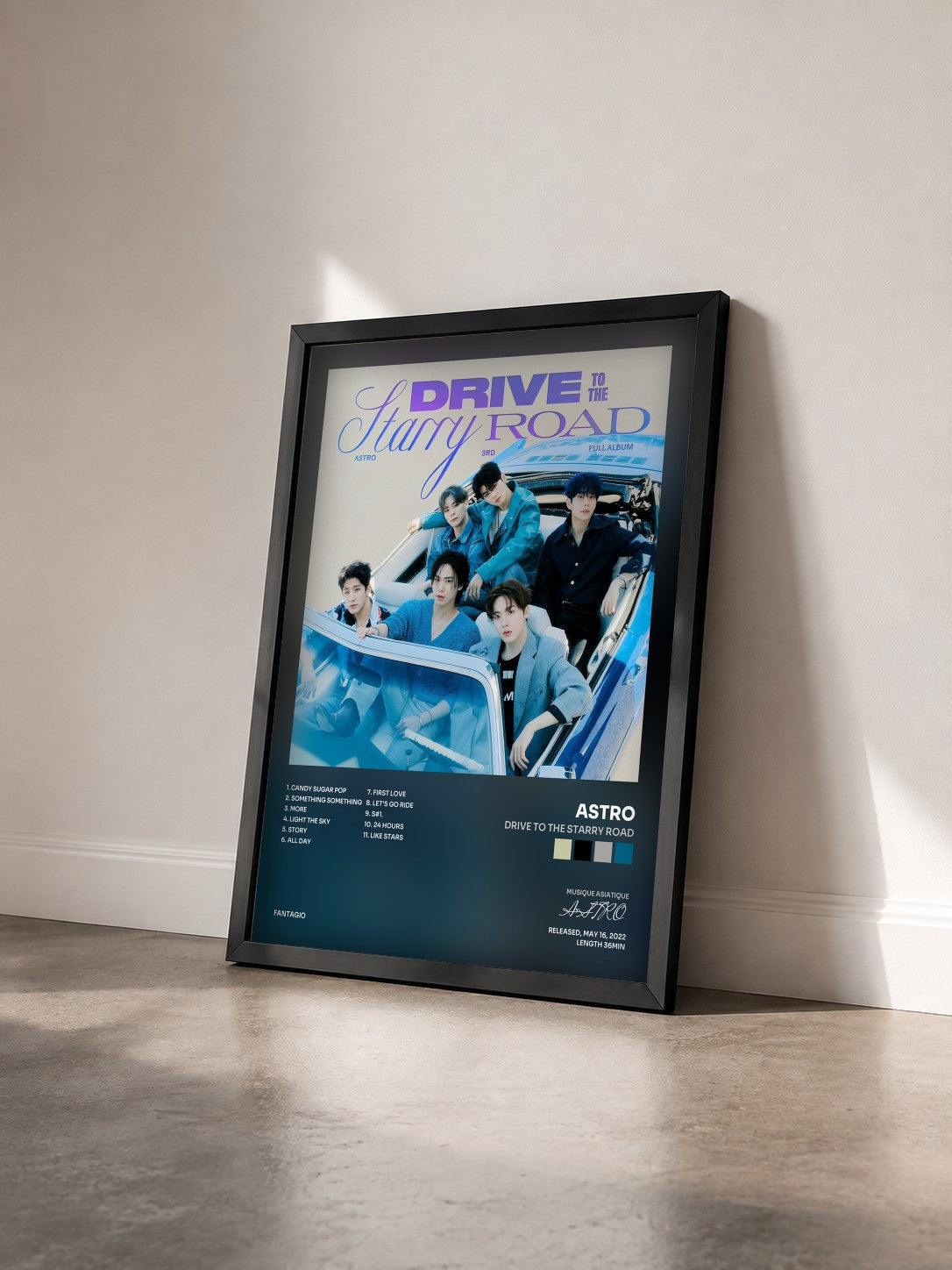 #noir Tableau de l'album Drive to the Starry Road de ASTRO vu de trois quarts, cadre noir