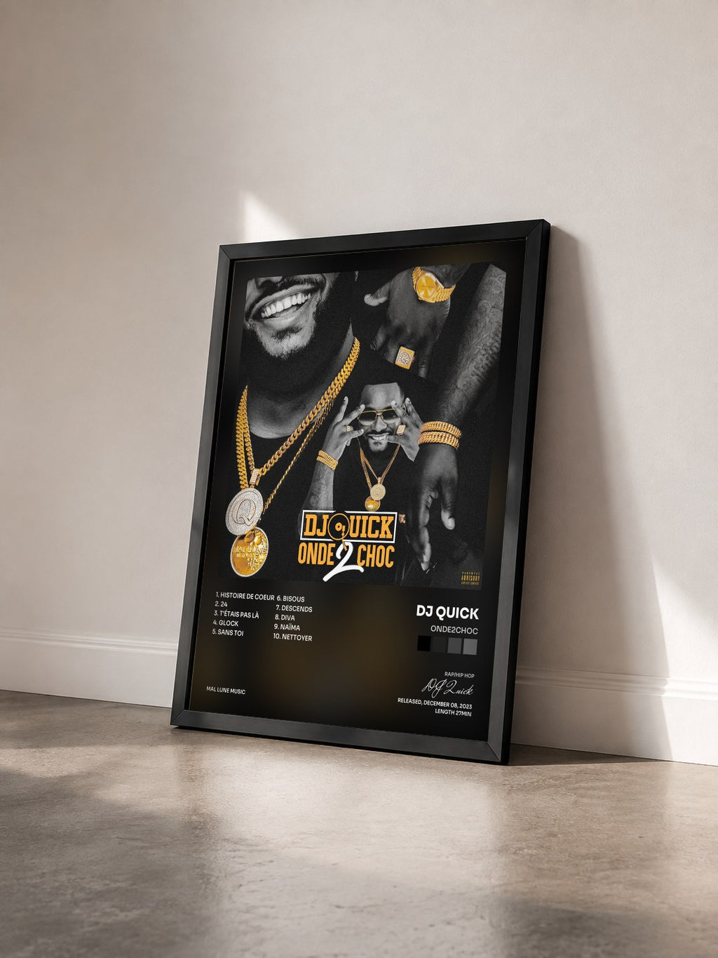 #noir Tableau de l'album Onde2Choc de DJ Quick vu de trois quarts, cadre noir
