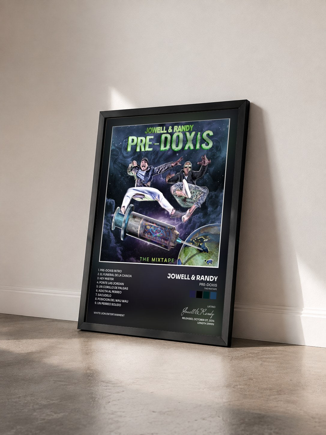 #noir Tableau de l'album Pre-Doxis (The Mixtape) de Jowell & Randy vu de trois quarts, cadre noir