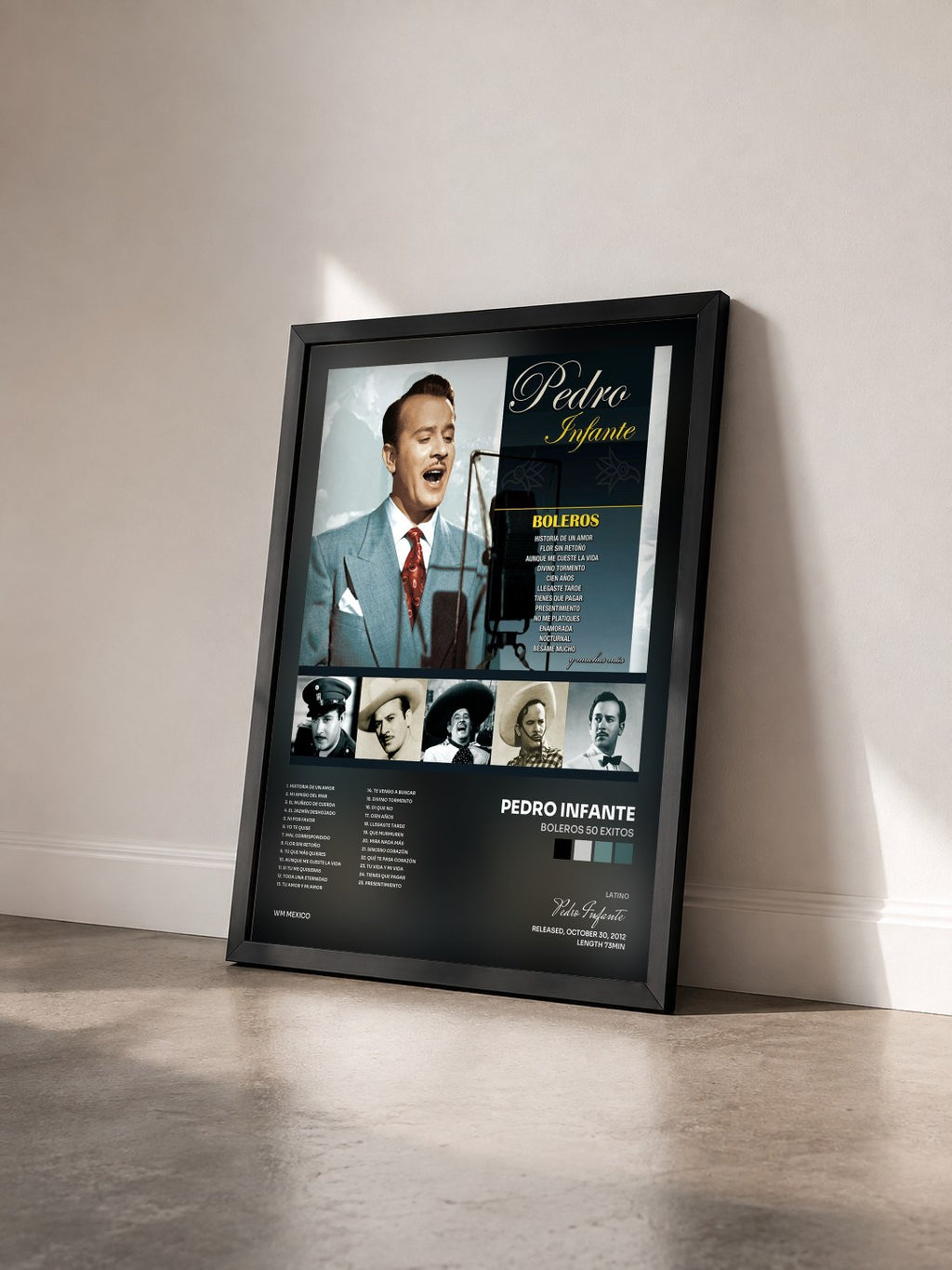 #noir Tableau de l'album Boleros 50 Exitos de Pedro Infante vu de trois quarts, cadre noir