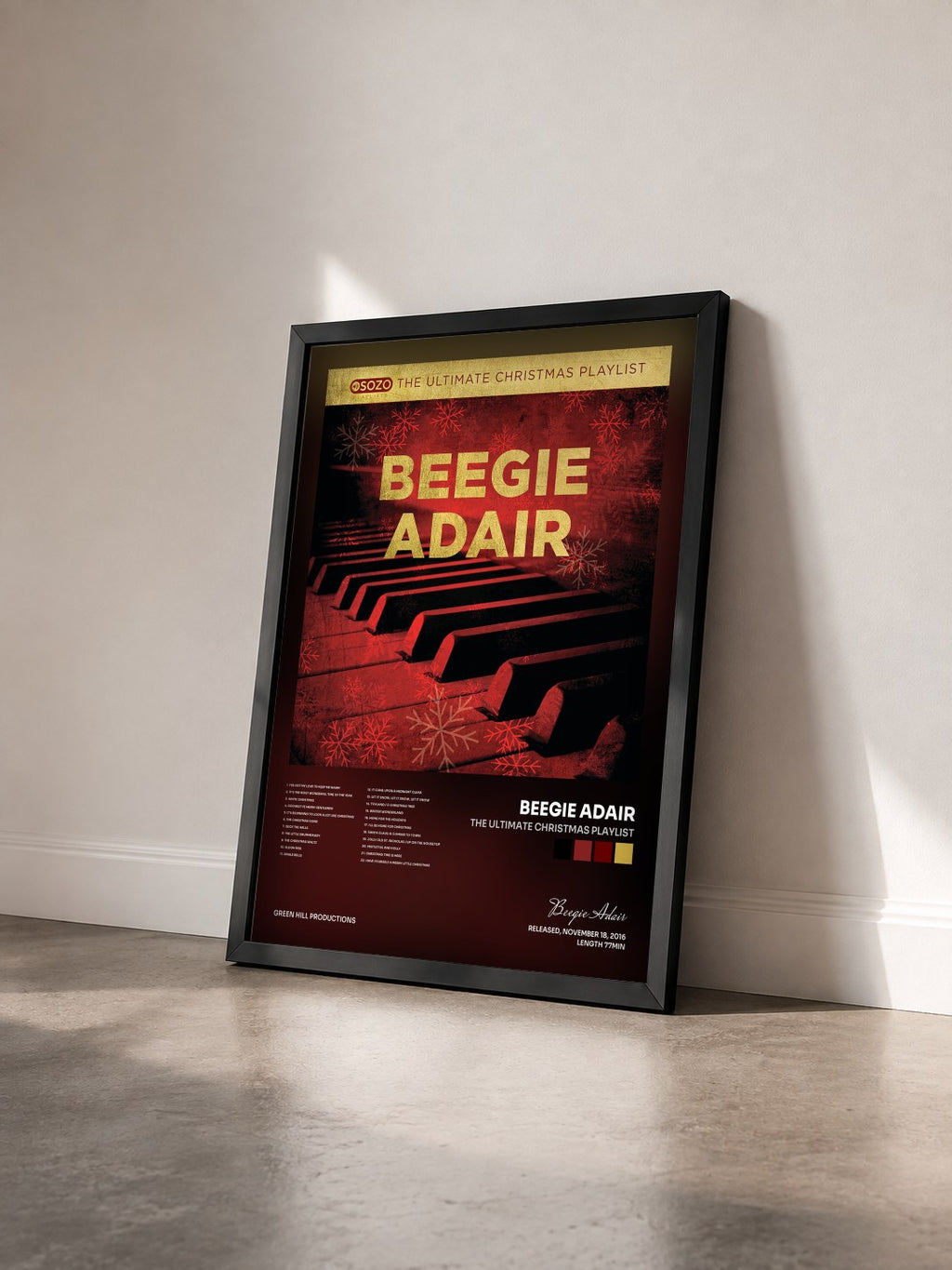#noir Tableau de l'album The Ultimate Christmas Playlist de Beegie Adair vu de trois quarts, cadre noir
