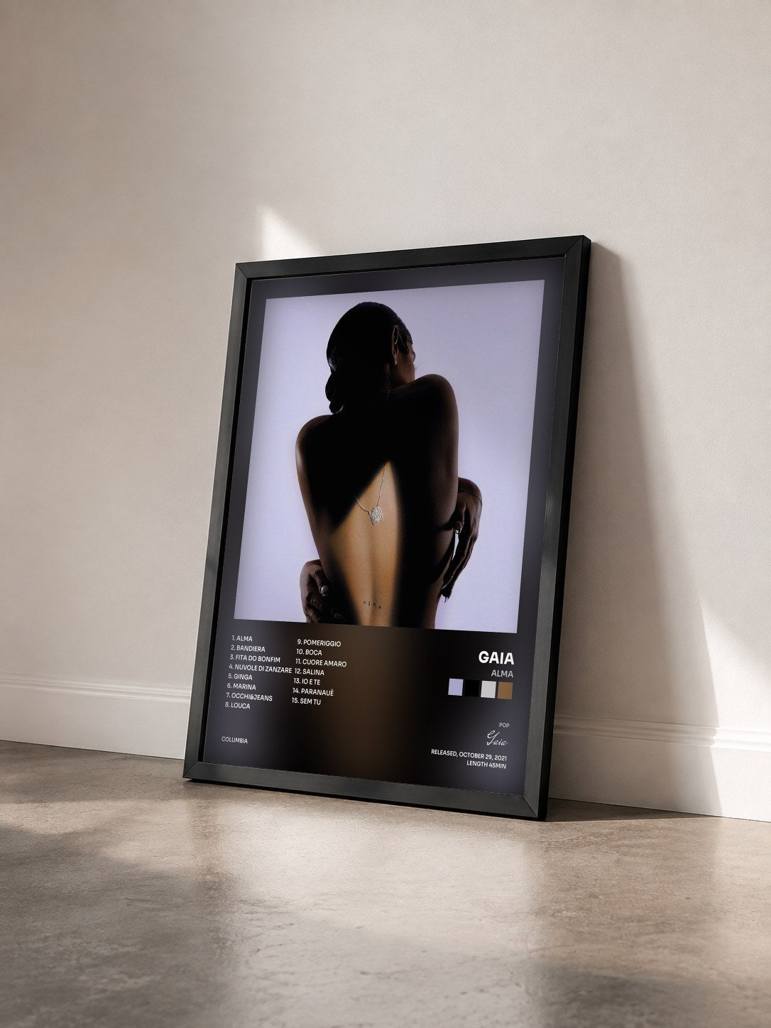 #noir Tableau de l'album Alma de Gaia vu de trois quarts, cadre noir