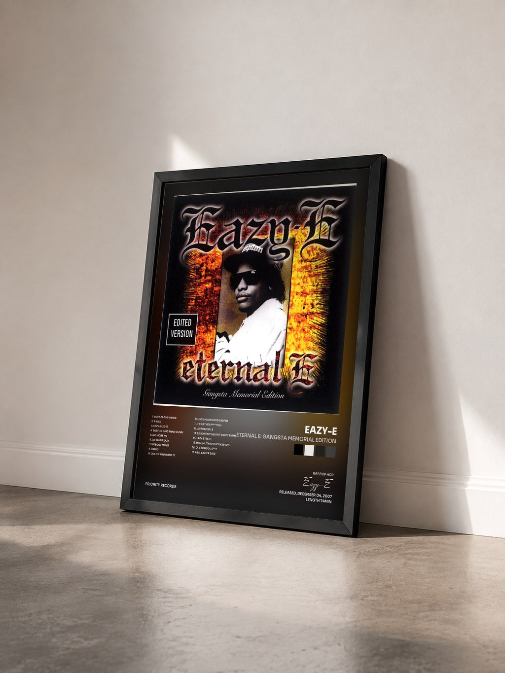 #noir Tableau de l'album Eternal E: Gangsta Memorial Edition de Eazy-E vu de trois quarts, cadre noir